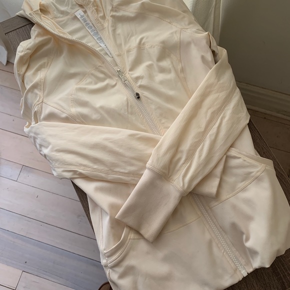 LULULEMON JACKET - Picture 8 of 8